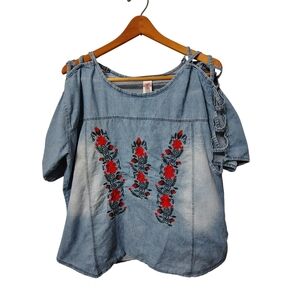 Women's Size XL Denim Top with Floral Design